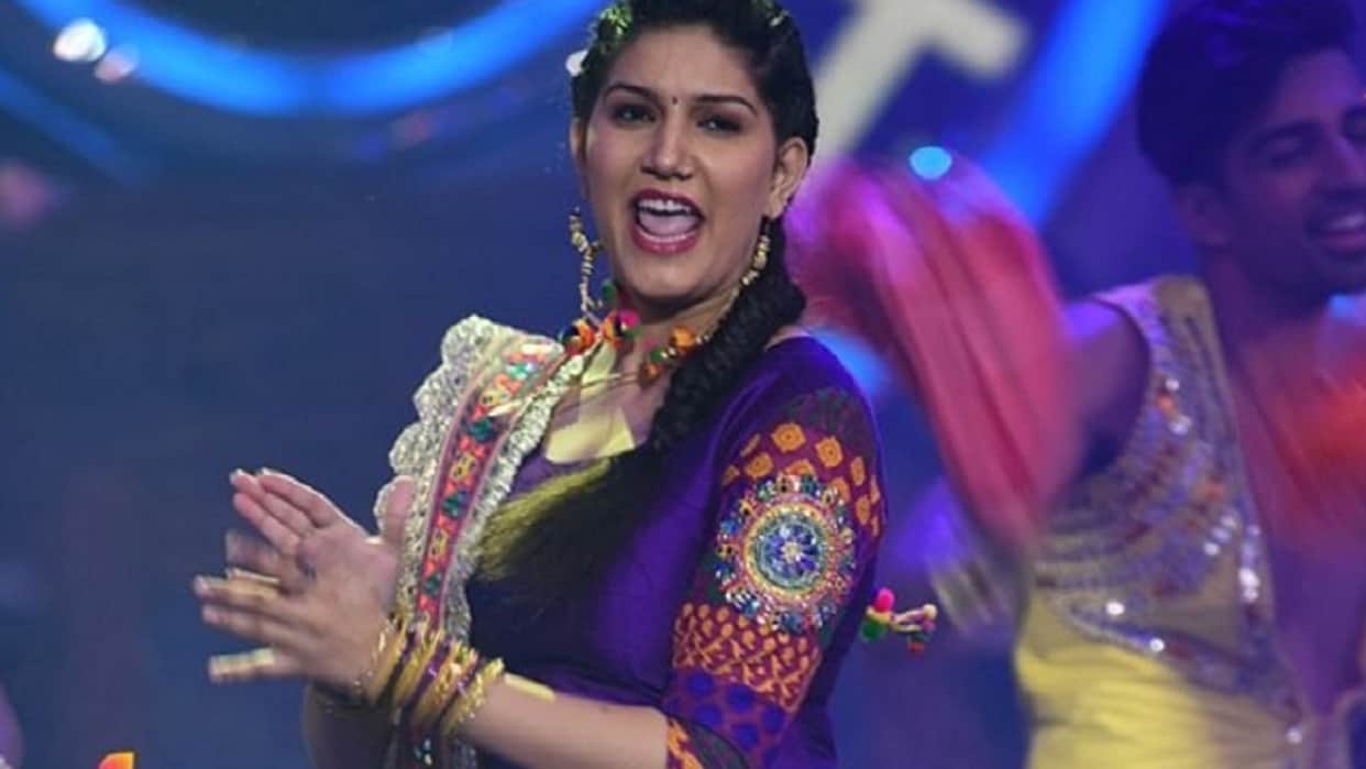 sapna chaudhary photo viral with benafsha soonawala, bigg boss 11