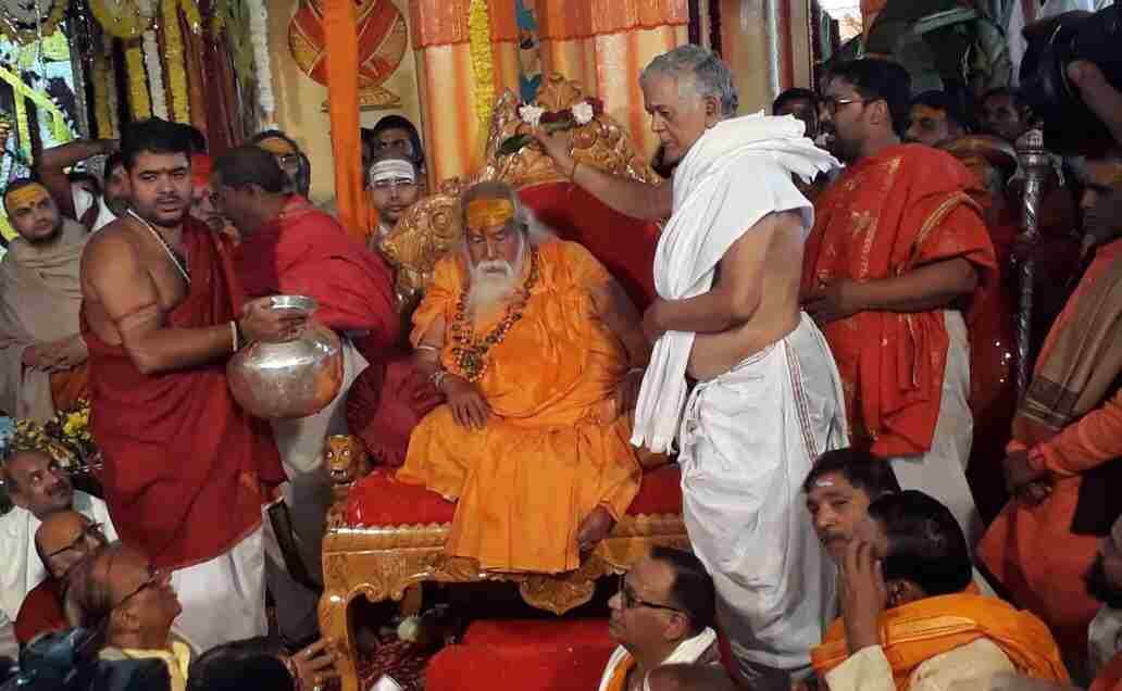 Swaroopanand Saraswati honoured for jyotishpeeth shankaracharya