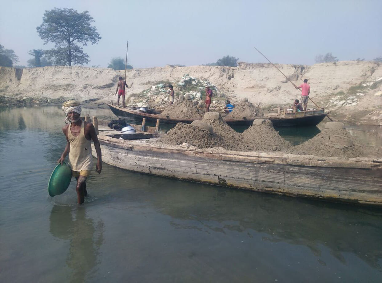 Not allowed illegal sand mining.