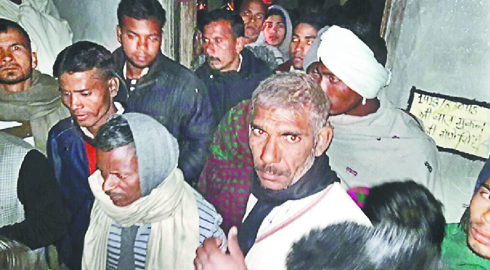 The body of the young man got chopped on the railway line in khatauli
