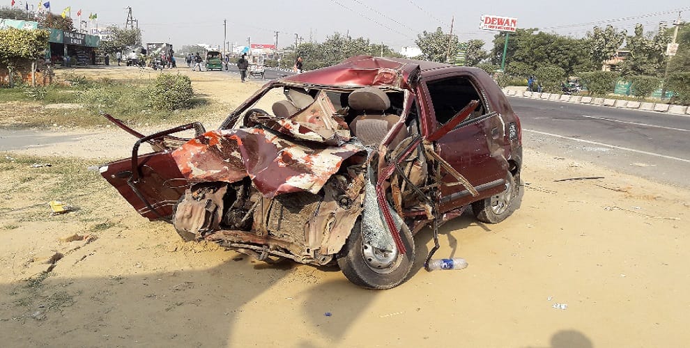 Fast moving car into the truck engineer with 2 killed two injured