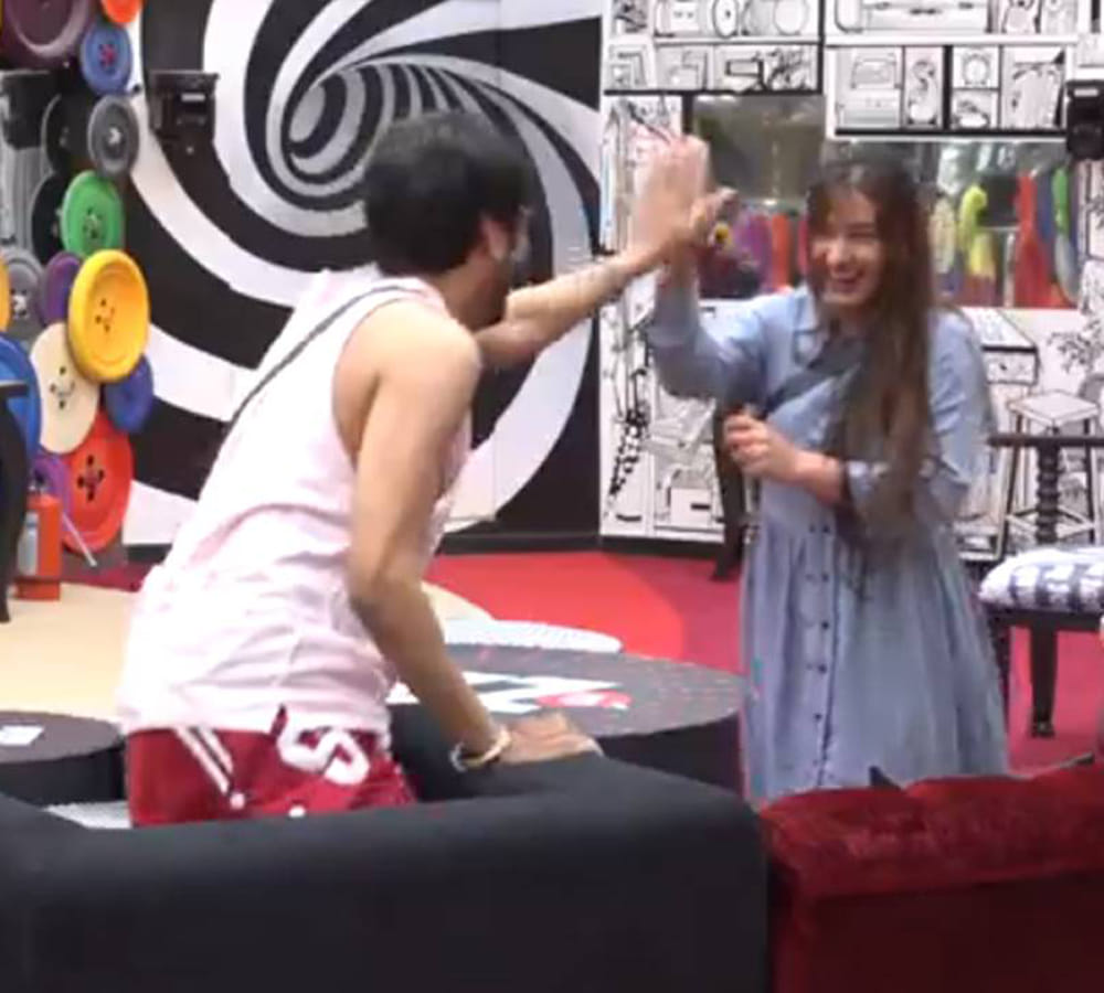 bigg boss 11 winner shilpa shinde dance in a recent party
