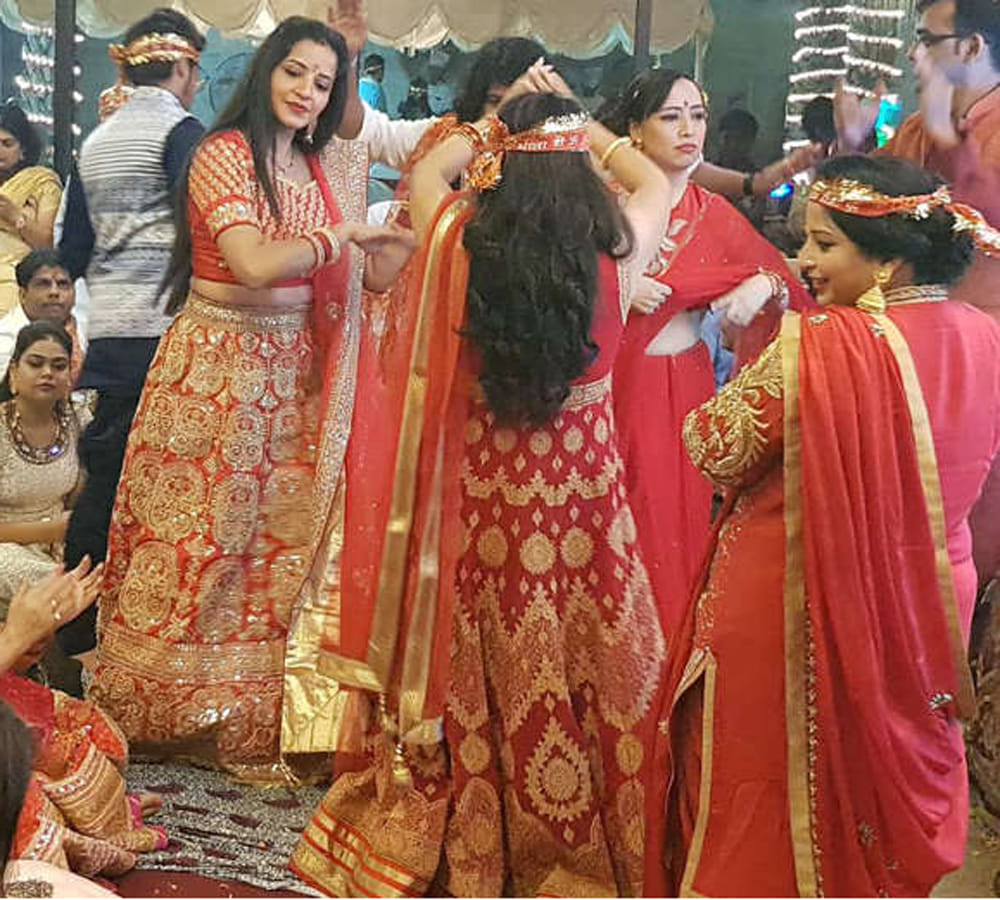 Bharti Singh and her fiancee Haarsh Limbachiyaa enjoyed Mata Ki Chowki at home