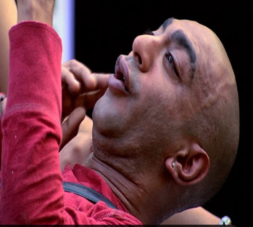 Luv tyagi threatened to akash dadlani in jail of bigg boss 11