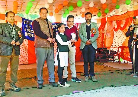 तकलेच स्कूल के होनहार सम्मानित