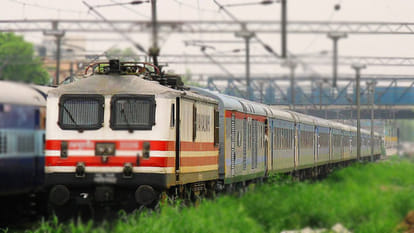 Reverse Shatabdi Express will make Star Hotel feel