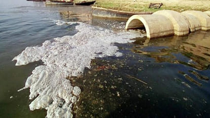 4 million liters sewer water in the Ganga everyday