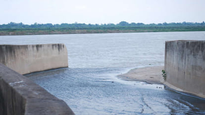 4 million liters sewer water in the Ganga everyday