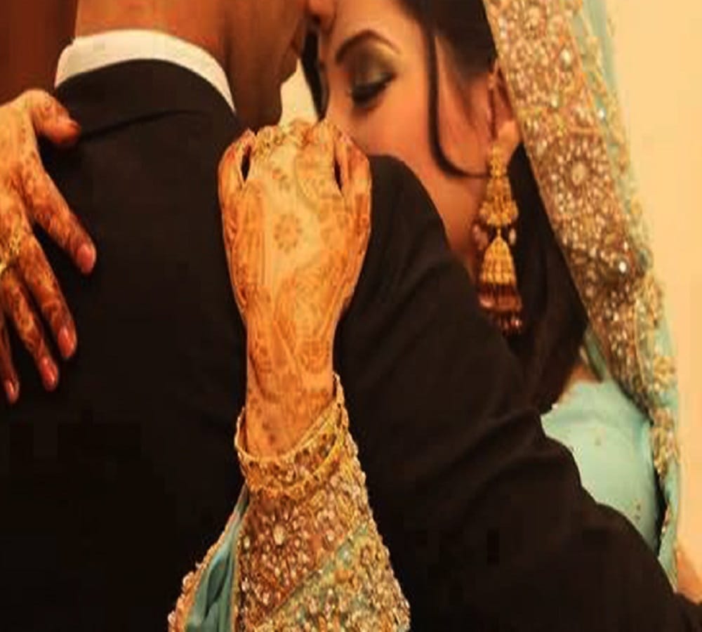 ten celebrity couples who clashed for their love from the whole world