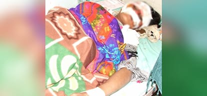 three injured when they met with an accident with a car