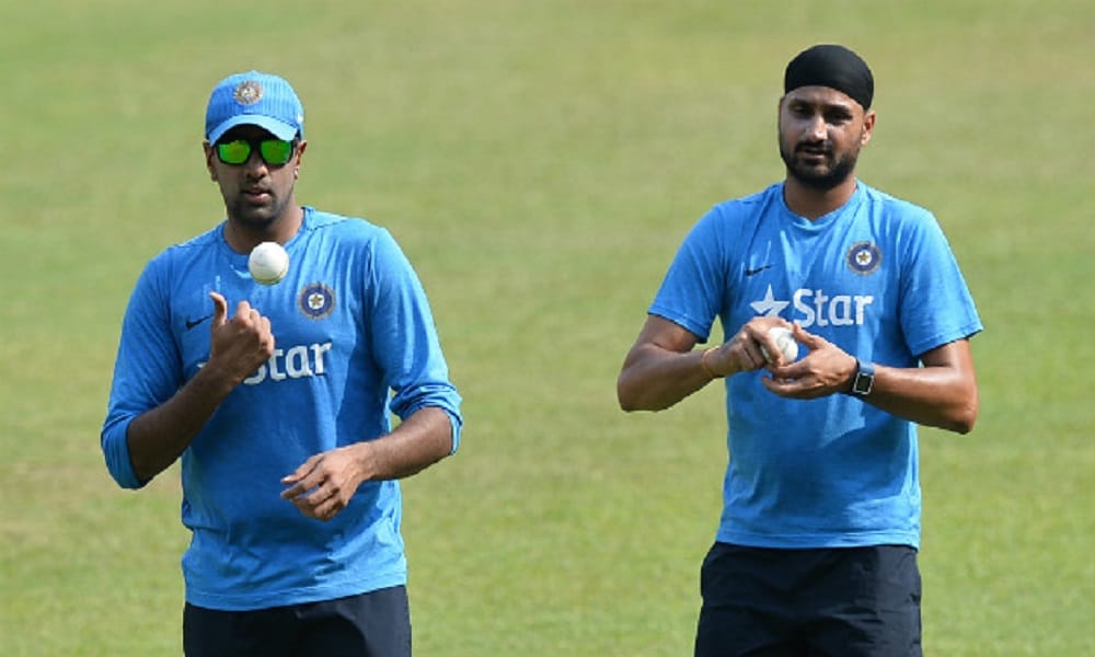 Harbhajan singh is more attacking bowler than R Ashwin- Matthew Hayden