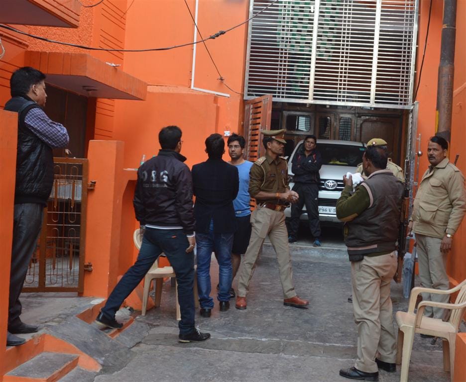  Income tax raid on many places of perfume traders