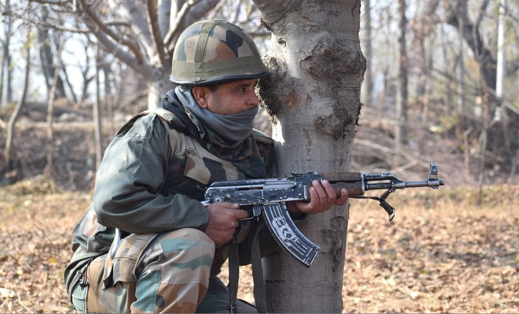 Clashes erupted between protesters and government forces after caso in Shopian
