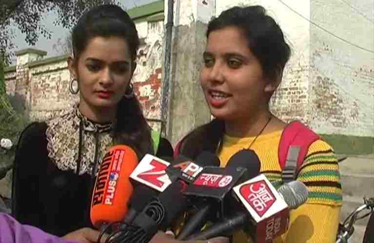 brave daughter beat mobile thief at jaunpur