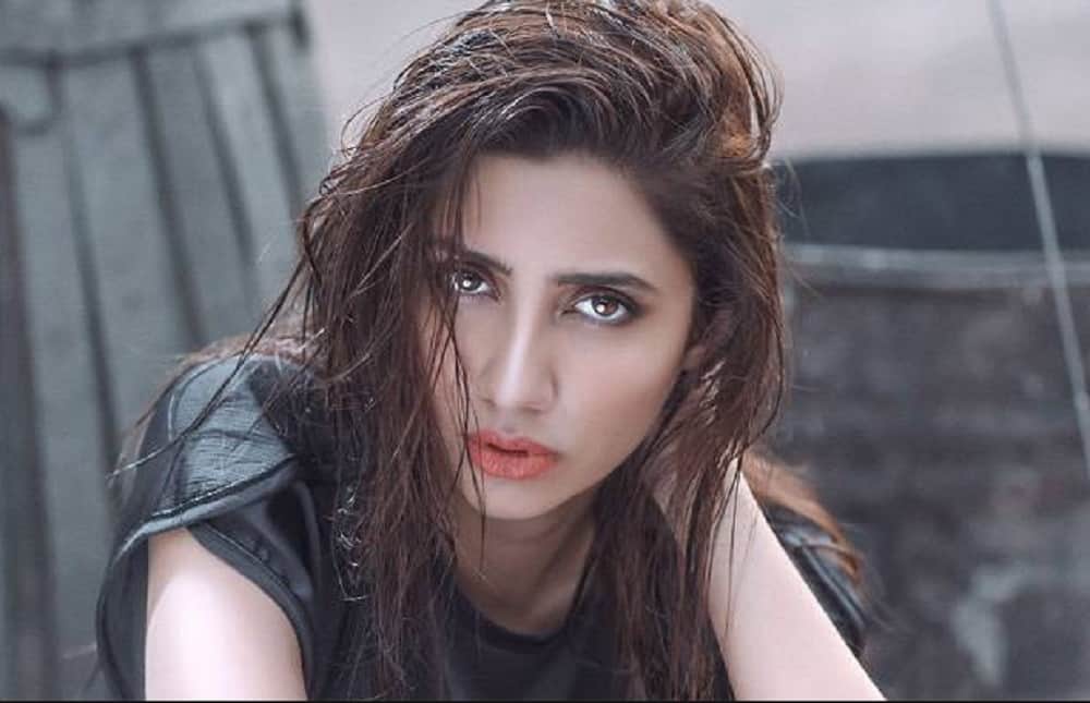 Pakistani actress Mahira Khan says i would like to have a destination wedding