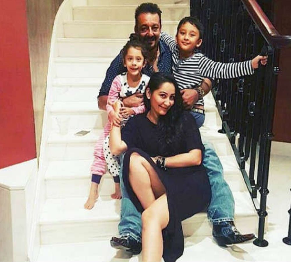 Sanjay Dutt and Manyata Dutt romantic wedding anniversary instagram post is viral