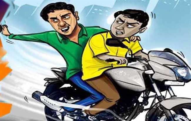brave daughter beat mobile thief at jaunpur