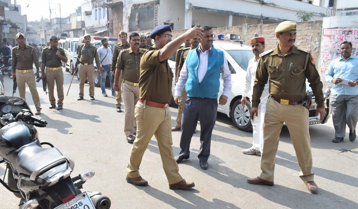 पड़ता रहा फर्जी वोट, तमाशबीन बने रहे अफसर