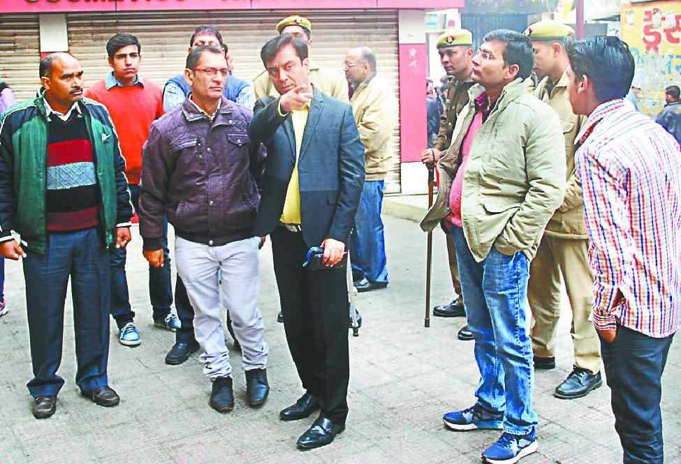 Merchant's home income tax raid