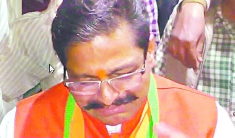 BJP District President, MLA, reached the feet