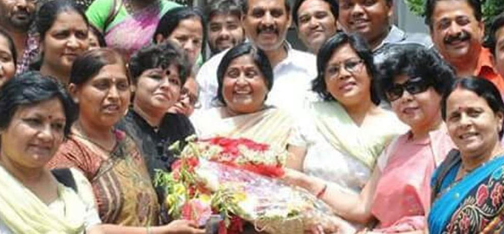 asha sharma from bjp became the new mayor of ghaziabad