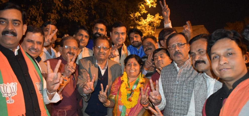asha sharma from bjp became the new mayor of ghaziabad