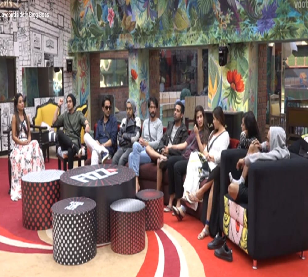 bigg boss 11 luxury budget task vikas gupta thinks hina khan hypocrite