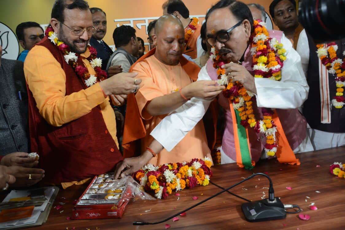 yogi adityanath and BJP celebrate win in nagar nikay election 2017.