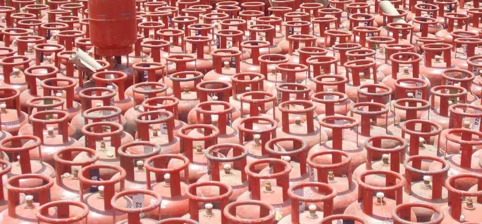 Link aadhaar to your gas connections hurry