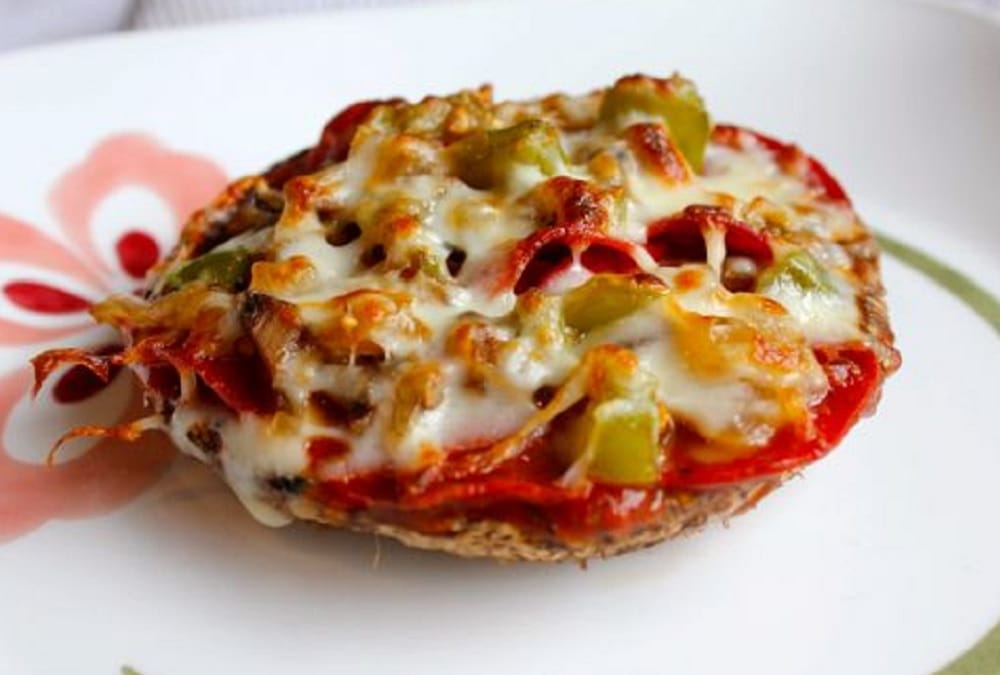 Recipe of mini veg mushroom pizza 