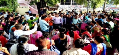 shiksha karmi agitation called off unconditional in raipur chhattisgarh