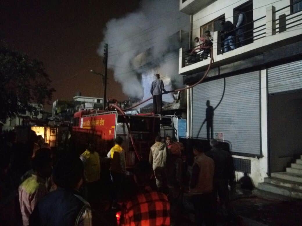 fire in godown due to short circuit