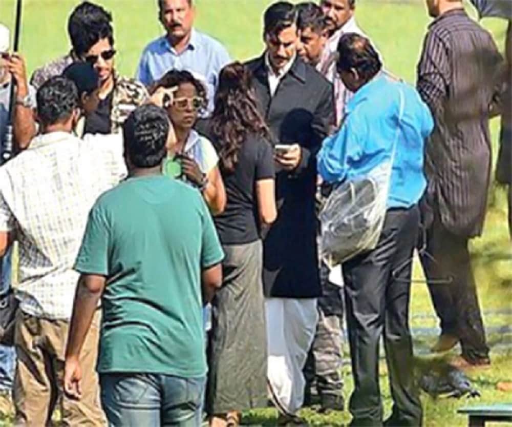 New Picture Of Akshay Kumar From Film Gold Leaked