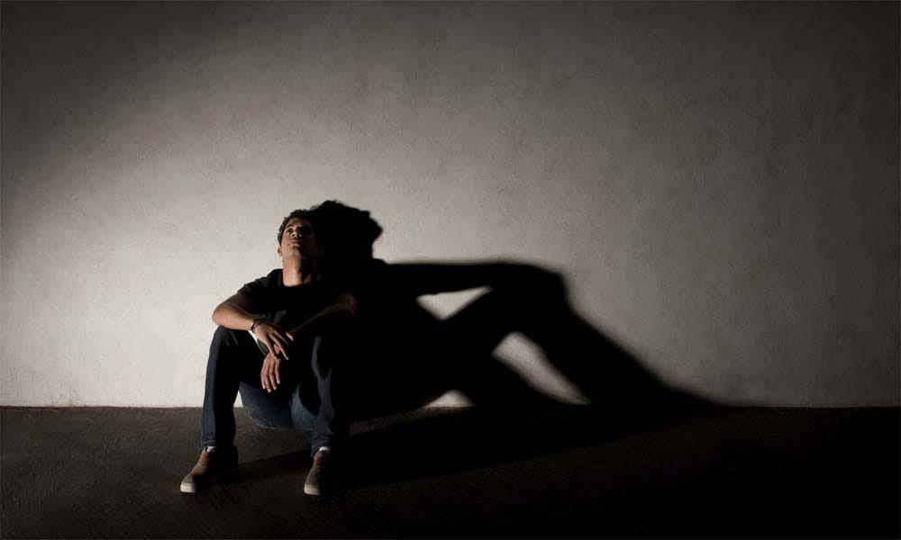 these 4 tips fight your loneliness when you living alone