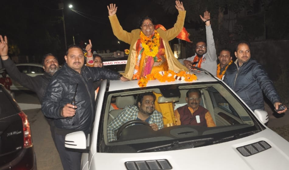 new ghaziabad mayor asha sharma breaks law after winning election carried out rally