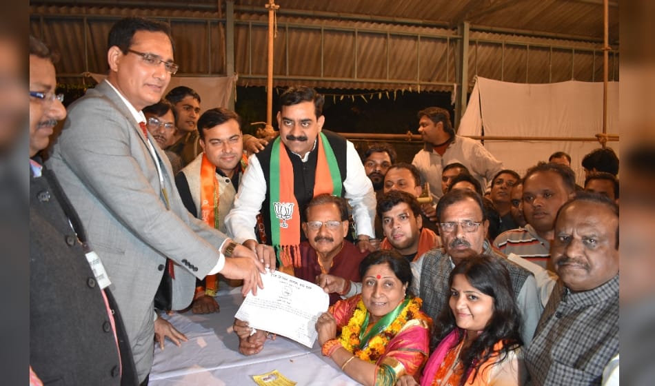 new ghaziabad mayor asha sharma breaks law after winning election carried out rally