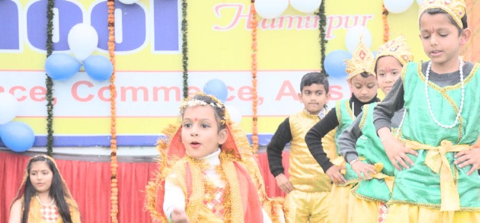 दिव्या ने हासिल किया गोल्ड मेडल