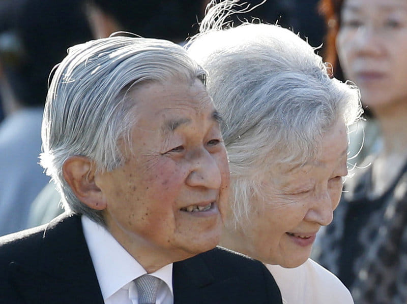 Japan's Emperor Akihito will abdicate the throne on 2019