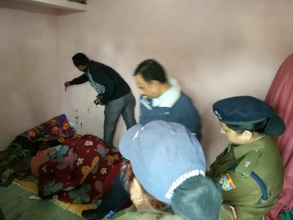 horrible photos of Husband murdered his wife by axe in dehradun