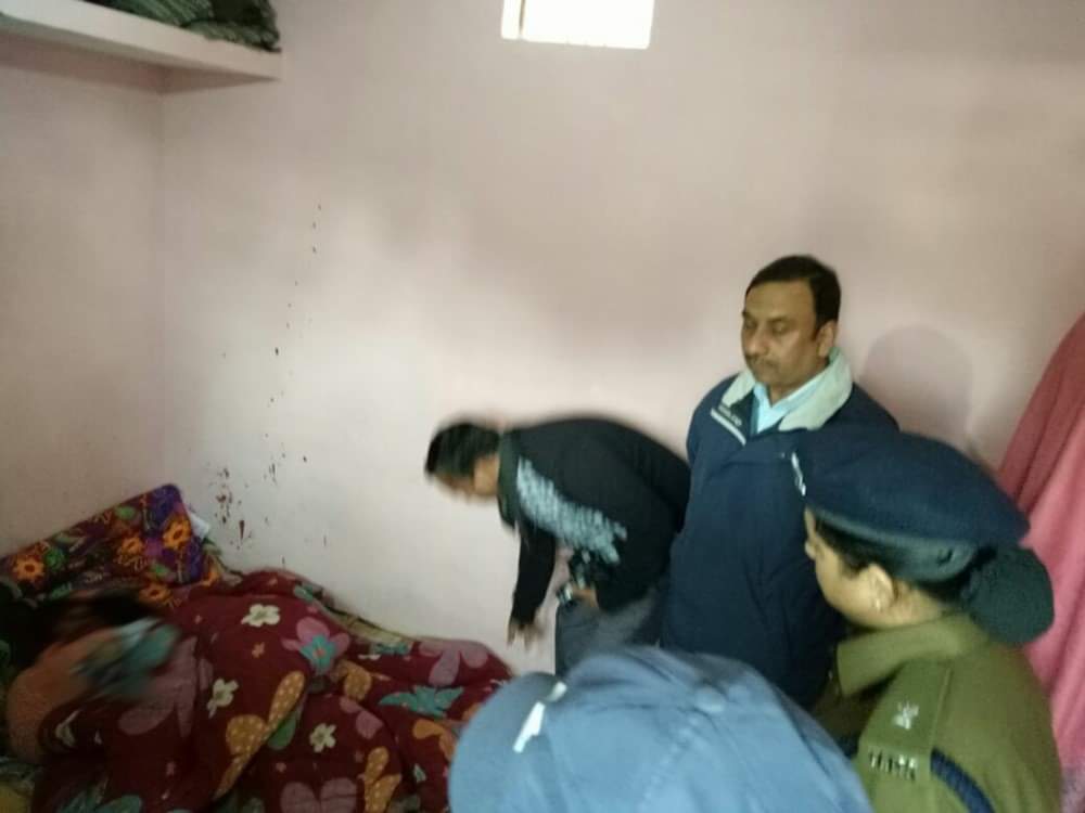horrible photos of Husband murdered his wife by axe in dehradun