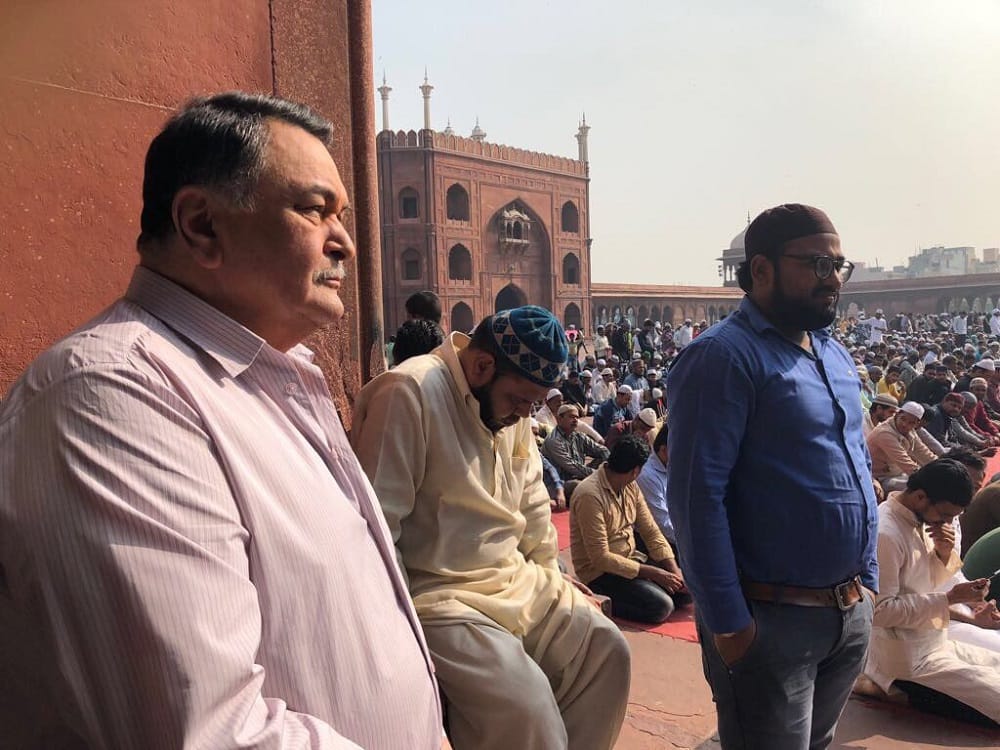 Rishi Kapoor Offers Prayer At Jama Masjid And Wish Eid Milad-Un-Nabi To Everyone