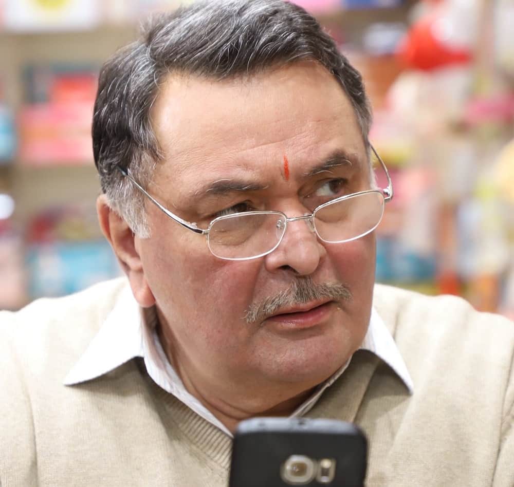 Rishi Kapoor Offers Prayer At Jama Masjid And Wish Eid Milad-Un-Nabi To Everyone