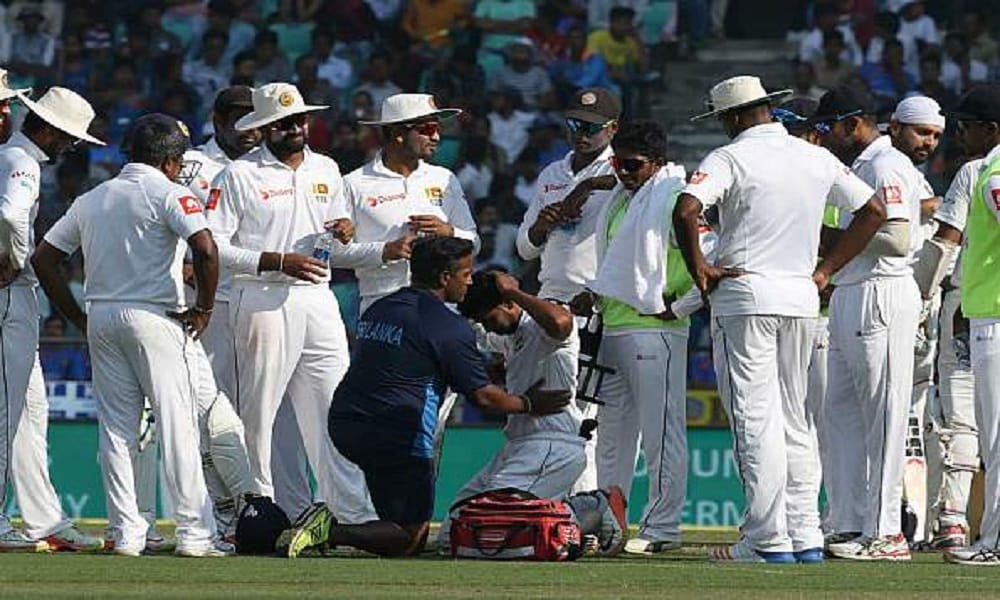 INDvSL 3rd test:Sadeera Samarawickrama hit on head 