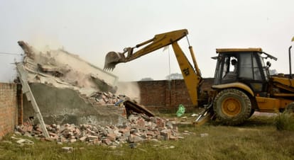 VDA demolished illegal building in varanasi