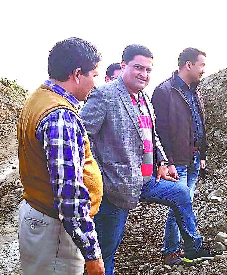तीन स्टोन क्रशर परिसरों में पकड़ा 26 हजार घनमीटर अवैध खनन