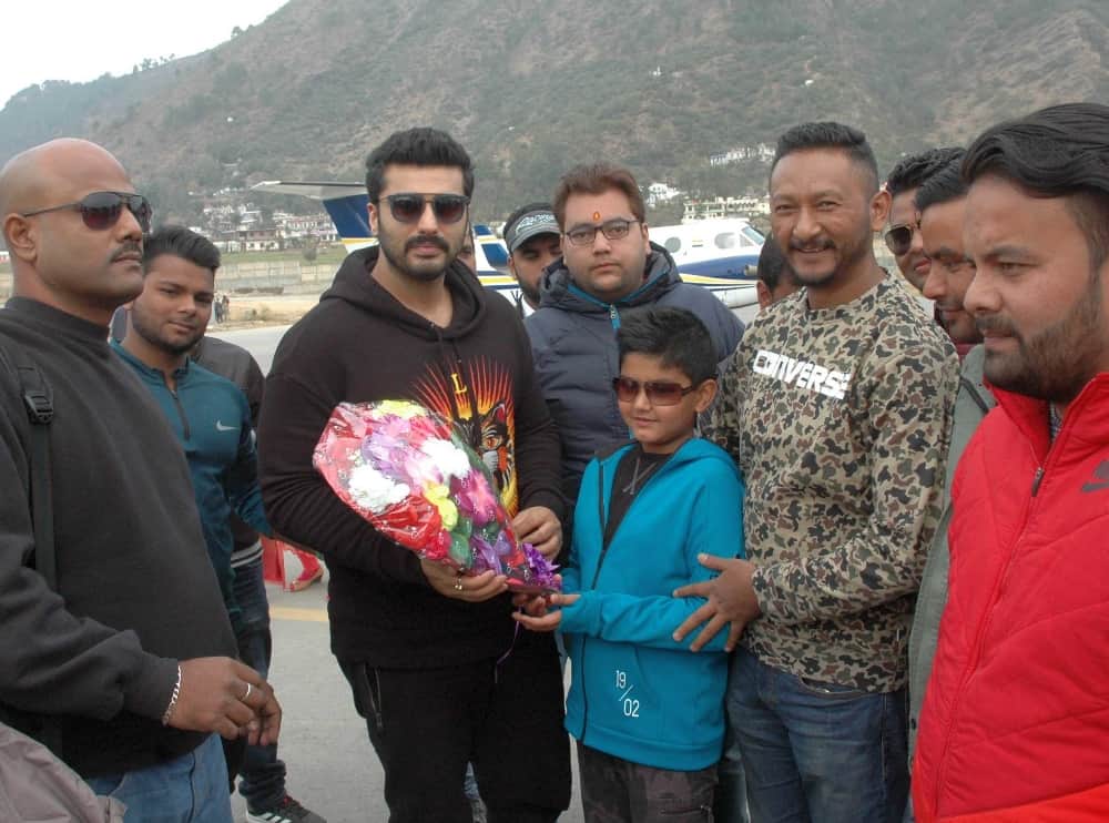 Arjun kapoor and Parineeti chopra shoot sandeep aur pinky faraar at Indo-Nepal border 