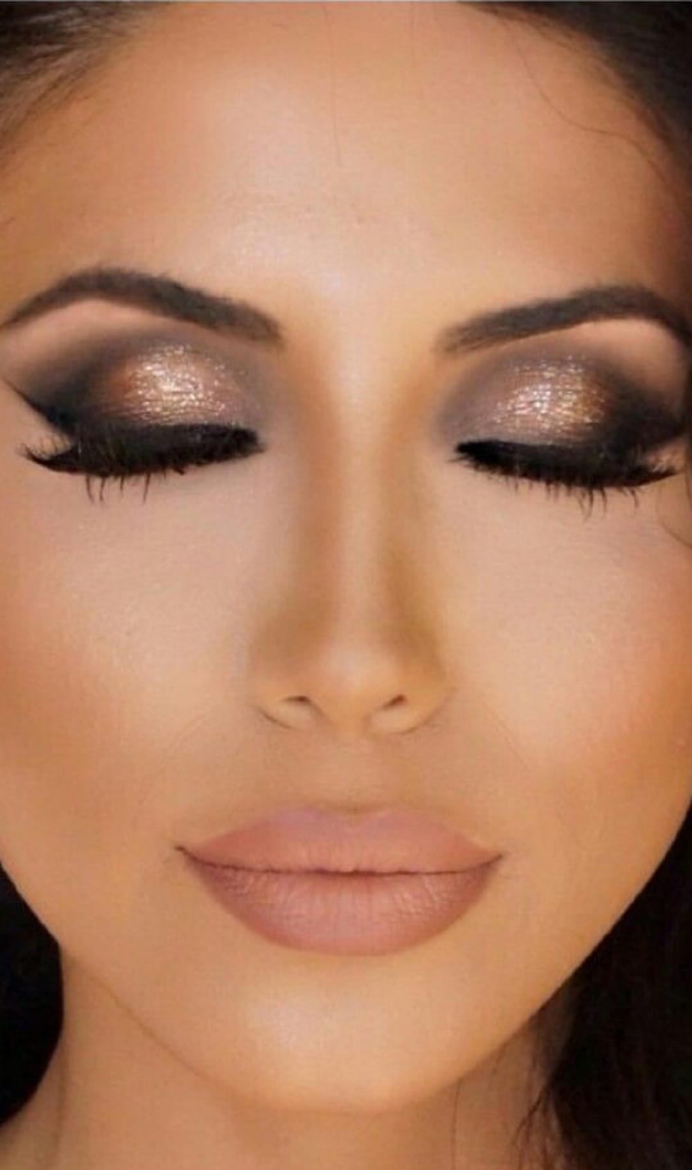 See best trendy fusion outfits with makeup tips for the modern Indian bride