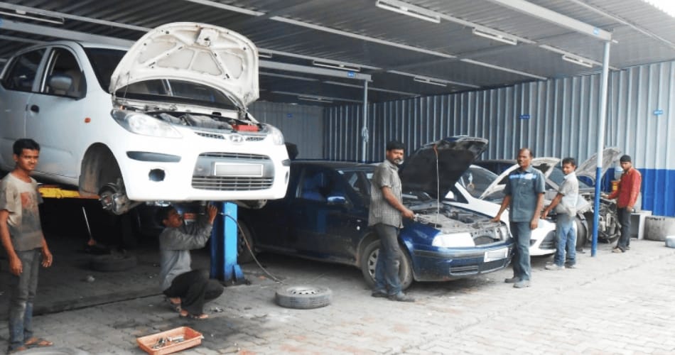car mechanic sold car, who came for Repairs