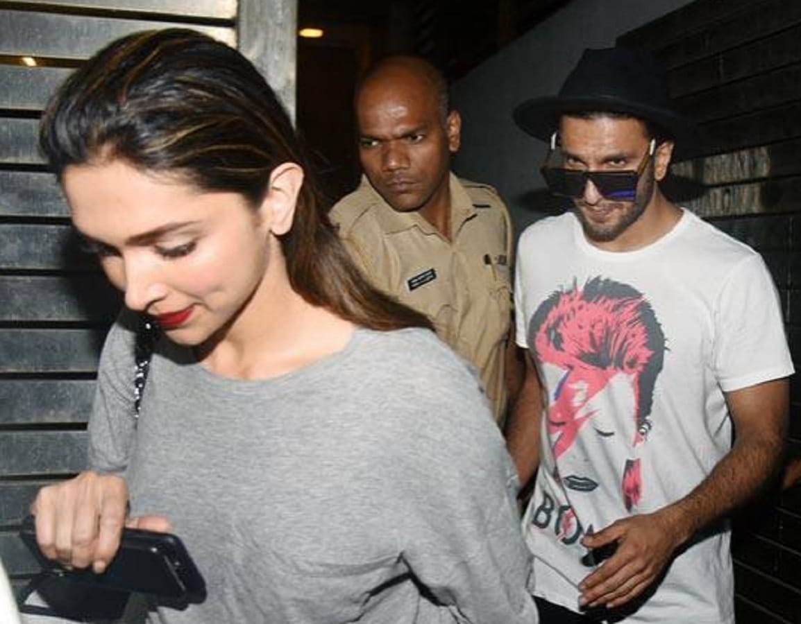 Ranveer Singh and Deepika Padukone spotted at Zoya Akhtar house
