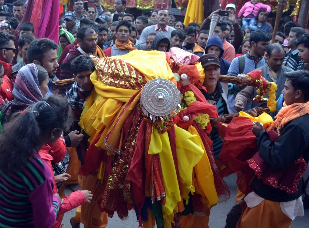 couple arrived to this temple for wishes to get children